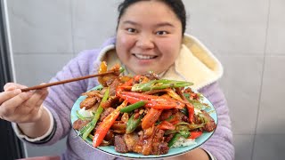 一把二荆条炒回锅肉，直接盖饭真好吃