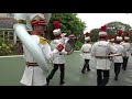 ディズニーランドバンド開園時演奏~お店に退場。2016ハロウィーンの雨仕様。4k動画