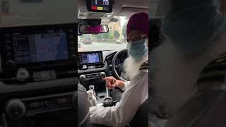 Rude swearing Indian Black and white taxi driver in Brisbane demanding cash