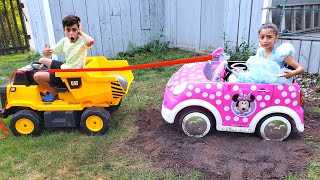 Heidi Car toy Stuck in the Mud and Zidane comes to the rescue stories