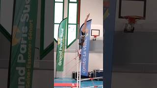 Kaylia Nemour et son incroyable enchaînement + sortie aux barres #Gymnastics #unevenbars #gymnast