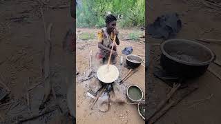 Hadzabe Women Cook Ugali#hadzabetribe #shortsfeed