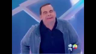 CARIOCA FAZ TODOS DO PROGRAMA SILVIO SANTOS CAÍREM NA GARGALHADA