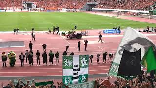 試合後あいさつ来るヴェルディの選手達 東京ヴェルディvs清水エスパルス 国立競技場 J1第1節 2025/2/16 