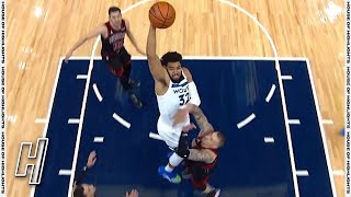 Karl-Anthony Towns POWERFUL One-Handed Dunk - Bulls vs Timberwolves | April 11, 2021