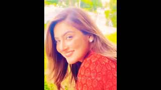 Aik Ajnabi Haseena Se Mulaqat Ho Gaye |Beautiful Hiba Bhukari Busy On Phone