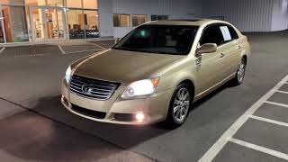 Low miles, 2009 Toyota Avalon