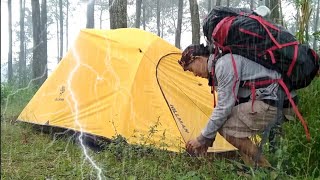 SOLO CAMPING IN HEAVY RAIN AND THUNDERSTORMS - IN THE RAIN ALL NIGHT - ASMR