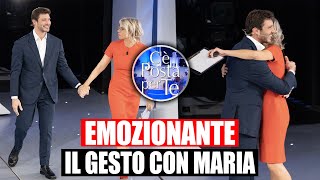 C'è Posta per Te, Stefano De Martino, l'emozionante gesto con Maria De Filippi durante la puntata.