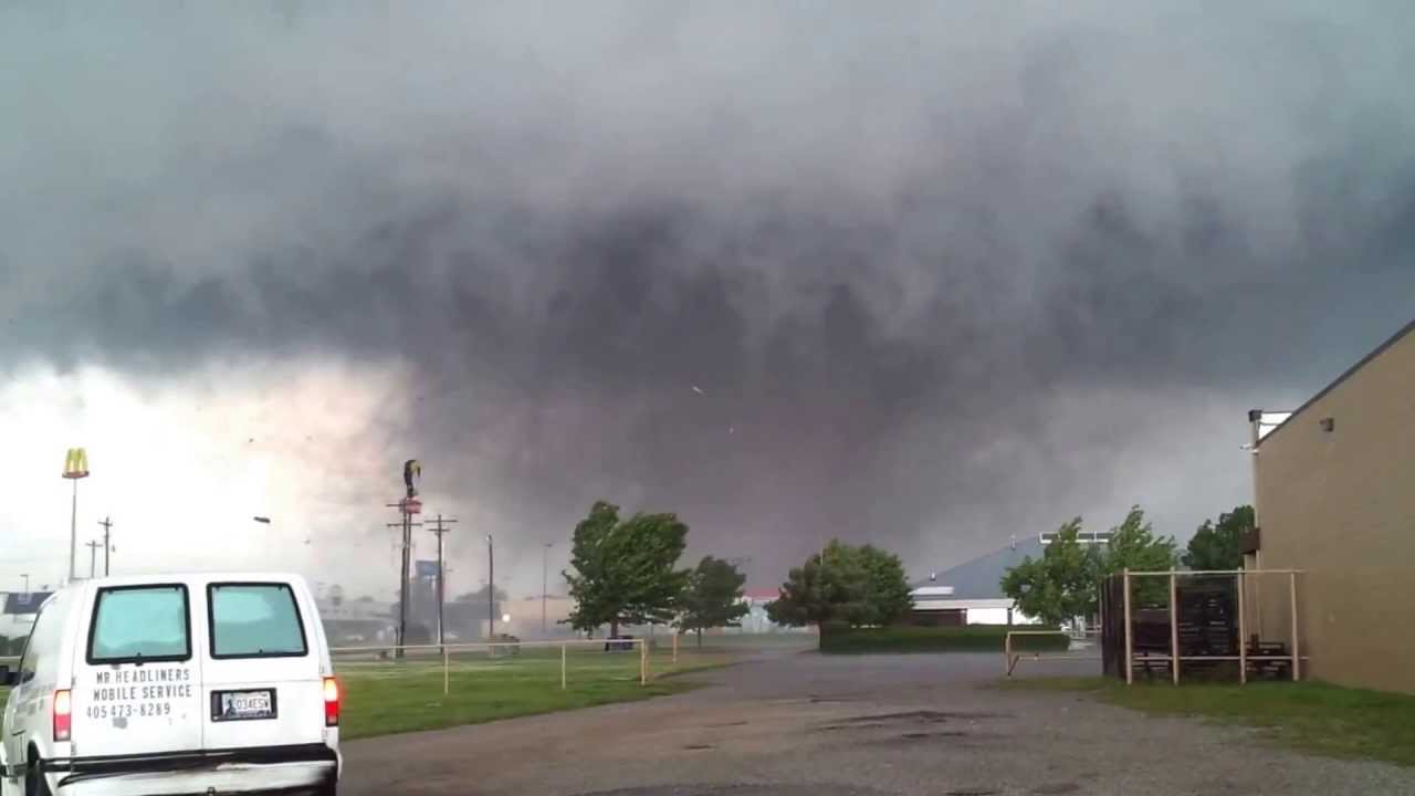 Exclusive Footage Of The F5 Tornado In Moore, OK 5-20-13 - YouTube