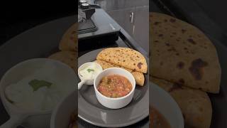 Ekdum mast desi nashta - Sattu ka Paratha aur roasted tamatar ki chutney #shorts #youtubeshorts