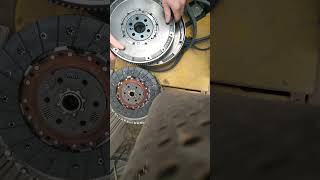 Dualmass flywheel Sachs after 13k vs new Valeo