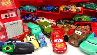 Coleção Brinquedo Carros 3 Apresentando Jackson Storm Relâmpago McQueen Capota na Pista