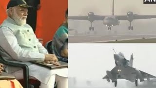 INDIAN AIRFORCE : Prime Minister Modi witnesses Air show By #IAF at Purvanchal Expressway