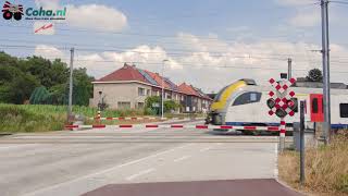 Spoorwegovergang België 😍4K😍 // Belgian railroad crossing