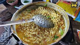 OMLET CRUSHED MAGGI || BEST IN TASTE || @ RS. 60/- PER PLATE