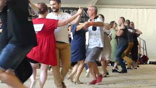 Danse bretonne : super finale Avant Deux de Travers chantée par Janick Peniguel (Gourin 2023)