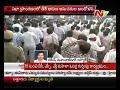 fight between trs and congress leaders at gadwal mahabubnagar