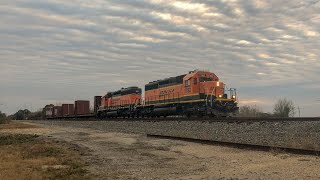 Horn battle! BNSF 1762's K3LA vs. UP 7633's K5HL near Dayton, TX 1/12/21