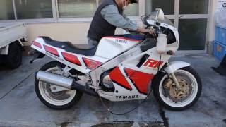 FZR1000 2GHエンジン始動マフラー音はこんな感じです。