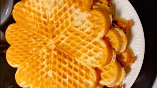 How to prepare crispy raspberry waffles