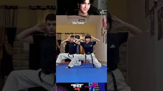 Learn to kick high 🥋 #tutorial #highkick #tutorial #kickboxing #split #flexibility #mobility