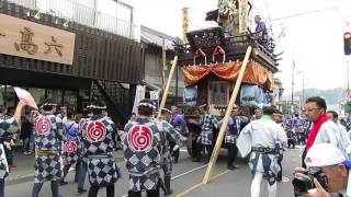 3371佐原の大祭（秋祭）：新上川岸の人形山車・牛天神が香取街道を行く。高六商店前で踊る。H27swr12