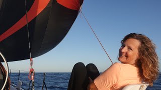 Catching up with the fleet - Panama to the Galapagos - Sailing Greatcircle (ep.258)