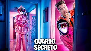 FIZ UM QUARTO SECRETO COM A MINI LOVE!