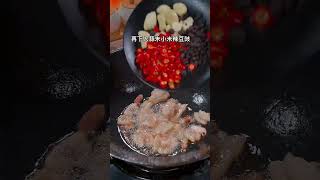 以后不知道吃什么下饭菜，你就像我这样做一个白菜杆炒肉，好吃又下饭#家常菜 #下饭菜 #跟抖音学做菜