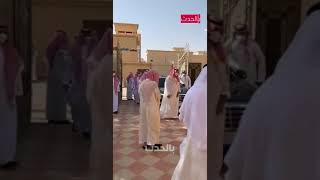 الأمير محمد بن سلمان يعايد الشيخ صالح الفوزان بمنزله