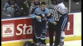 Hockeyfighters.cz  Frankie Santini vs Zac Rinaldo.wmv