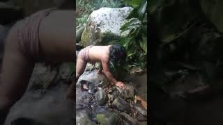 Hrumzial ramhnuaia cheng hmuh ani/ Found aman living alone in a forest!!... #funnyvideo #mizo