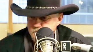 CMT Radio: Trace Adkins Talks Fight Scene With Mark Wahlberg in Deepwater Horizon Movie