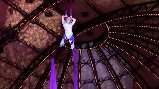 Laura Dasi Chicago Navy Pier aerial silks performance