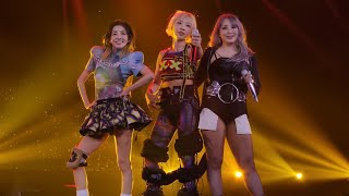 2NE1 Falling In Love OT3 Ver No Bom CL Stopped Music Manila Welcome Back Concert Live 241116 Fancam