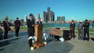 Canadian Ahmadi Muslims unveil Peace Monument