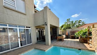 Featherbrooke Estate R2 975 000