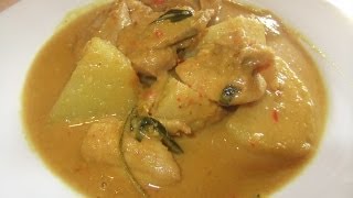 Kari Ayam (Indonesian Malaysian Chicken \u0026 Potato Curry)