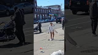 girl high on drugs dancing in the middle of kensington av #kensington #addiction #homeless #fyp