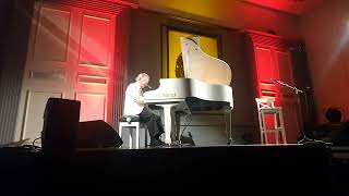 Phil Coulter Scorn Not is Simplistay live at 80years old