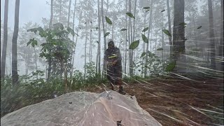 CAMPING IN HEAVY RAIN STORM AND THUNDER ⛈️ HEAVY RAIN RELENTLESSLY STRUGGLING TO SET UP TENTS