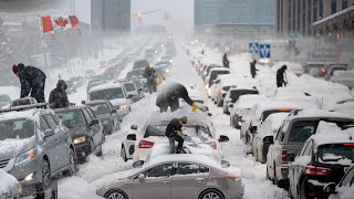 Chaos in Canada! Montreal hit by Massive Snowstorm and Blowing Winds, 30+ cm of Snow Buried Quebec