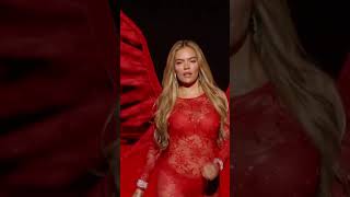 Is it hot in here or is it just Karol G? 🥵