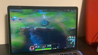 Apple M1 MacBook Air League of Legends Gameplay 100+FPS