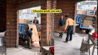 Sáng Sớm Gia Đình Tất Bật Việc Mẹ Phụ Hồ Ba Với Trung Sởn Chuyển Gạch Xuống Xe.