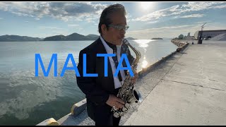 MALTAが海辺でサックスの音色と共にメッセージ！『8/31ビルボードライブ大阪 MALTA Hit＆ Run ライブ！』