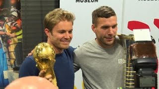 Weltmeisterliche Zusammenkunft: Rosberg trifft Podolski