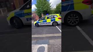 Police car and van blocking London road siren 👮‍♀️🚓🚨 #shorts