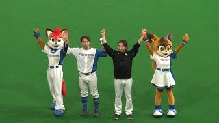 20220520 ヒーローインタビュー後に場内を回る宇佐見真吾と伊藤大海